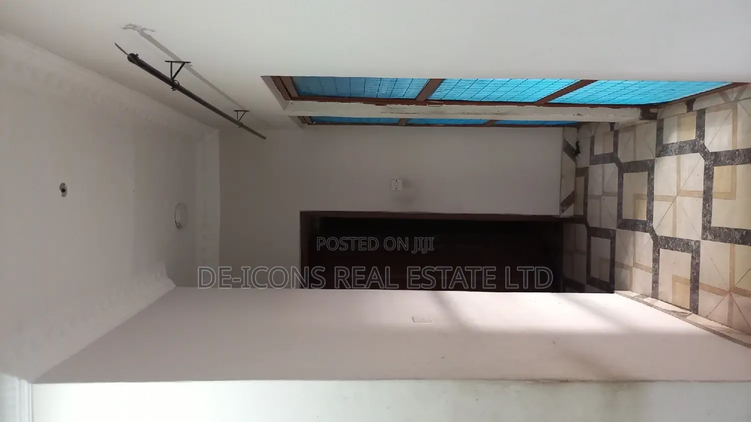 2bdrm Duplex in De-Icons Real Estate, Awutu Senya East Municipal