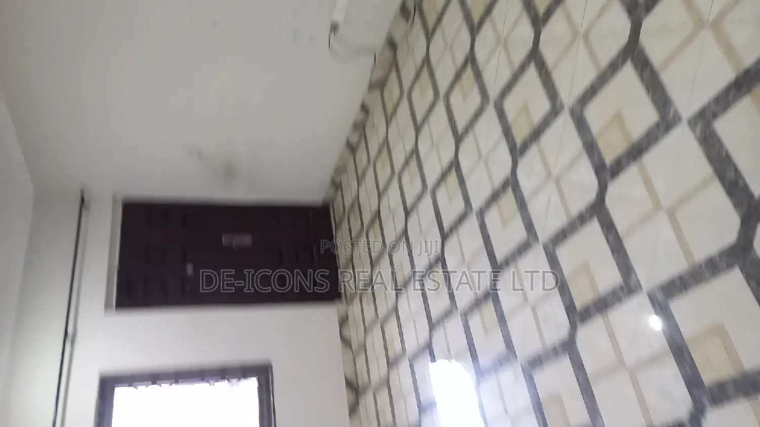 2bdrm Duplex in De-Icons Real Estate, Awutu Senya East Municipal