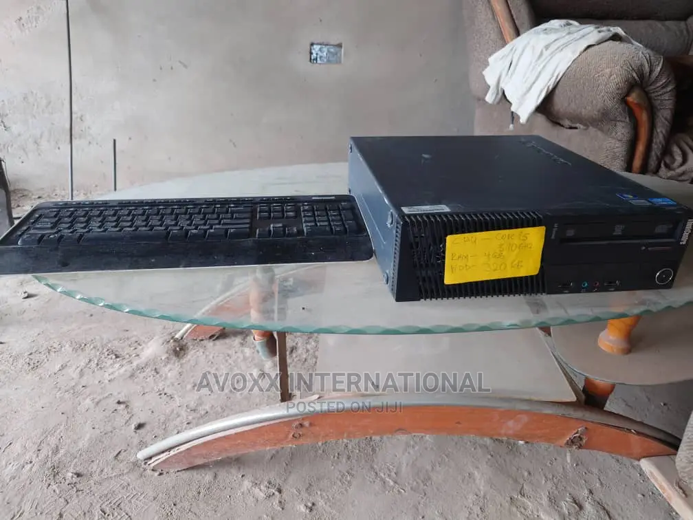 Desktop Computer Lenovo 4GB Intel Core I5 HDD 320GB