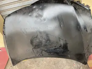 Maxima 2009-2014 Bonnet