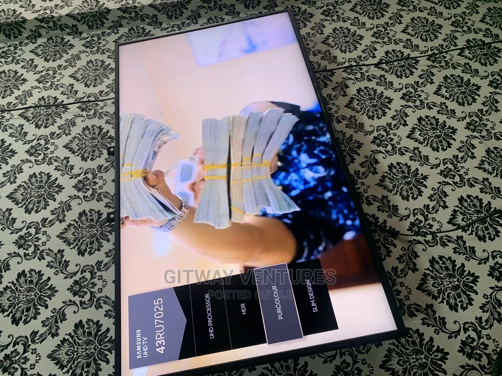 Uk Used Samsung 43inches UHD HDR Apple Airplay Smart Tv