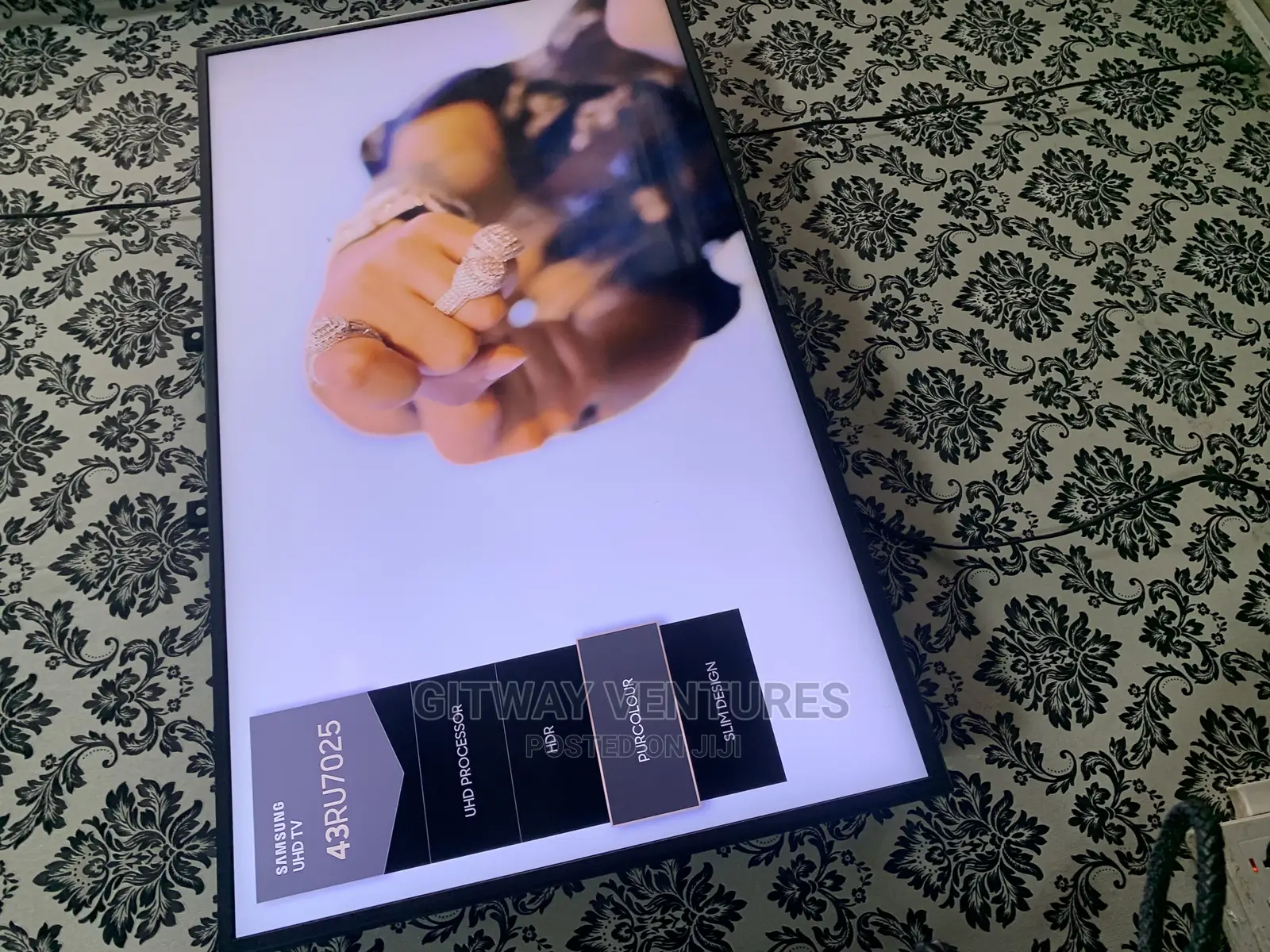 Uk Used Samsung 43inches UHD HDR Apple Airplay Smart Tv