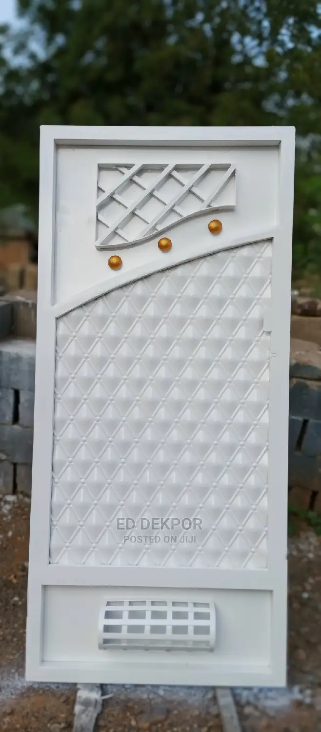 P Small Gate