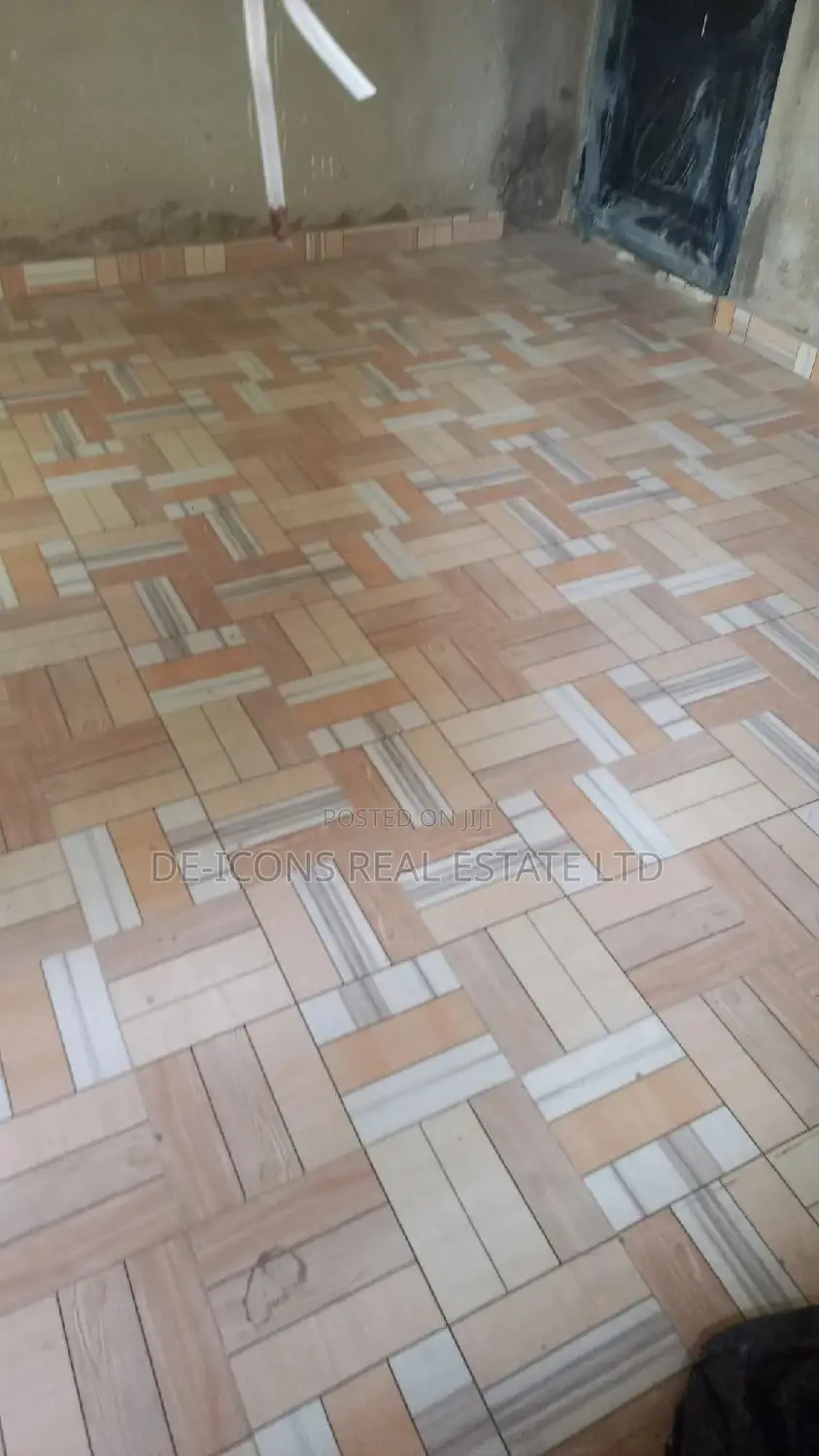 3bdrm House in De-Icons Real Estate, Awutu Senya East Municipal