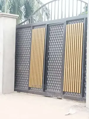 B Metal Gate