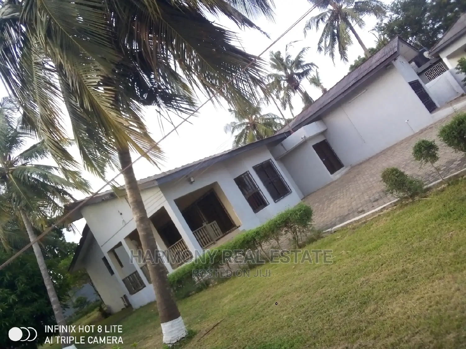 4bdrm House in Dzorwulu for rent