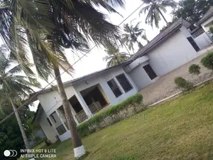 4bdrm House in Dzorwulu for rent