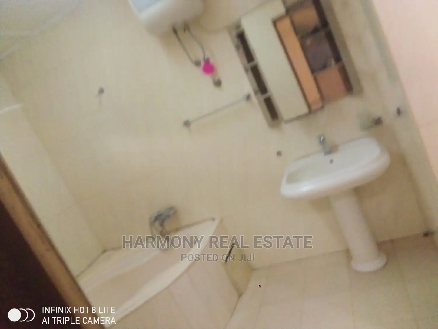 4bdrm House in Dzorwulu for rent