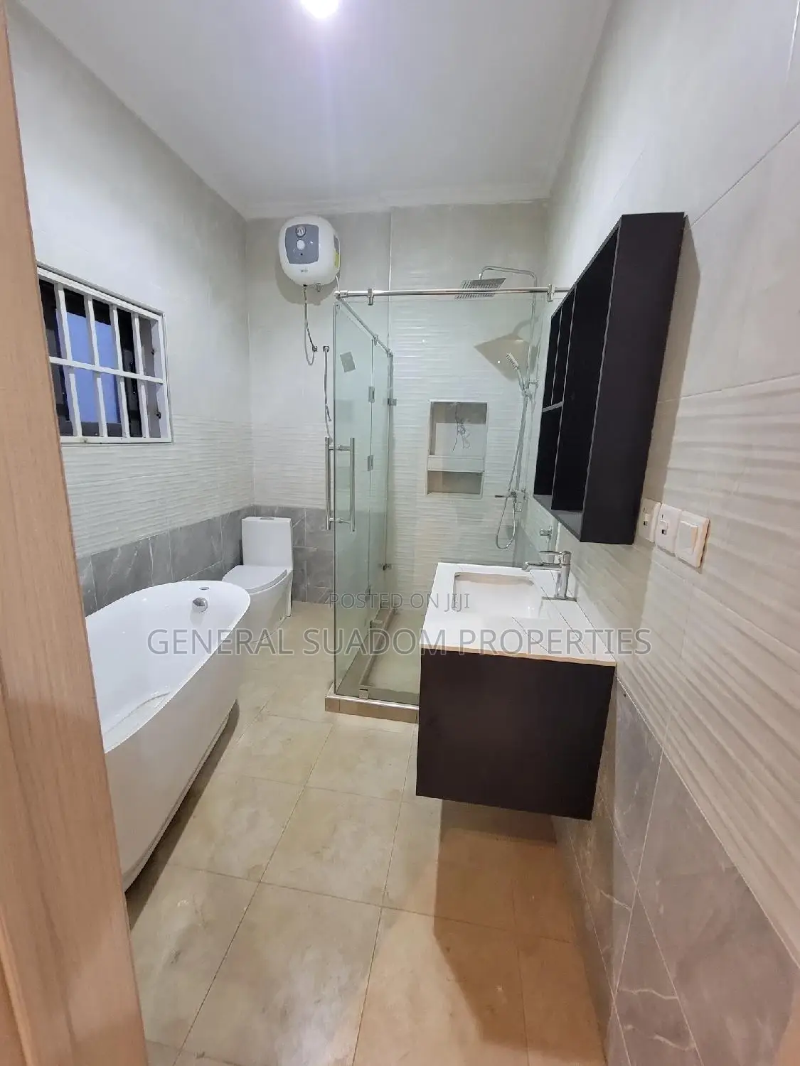 5bdrm Duplex in Suadom Properties, Baatsona Total for Sale