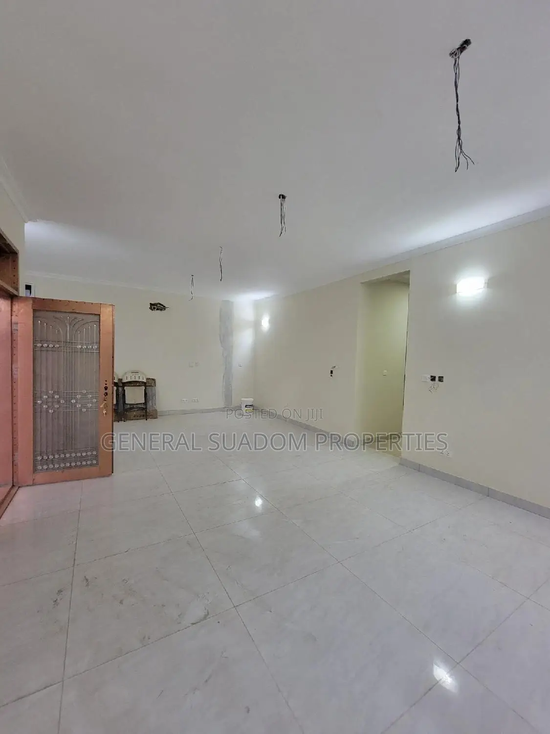 5bdrm Duplex in Suadom Properties, Baatsona Total for Sale