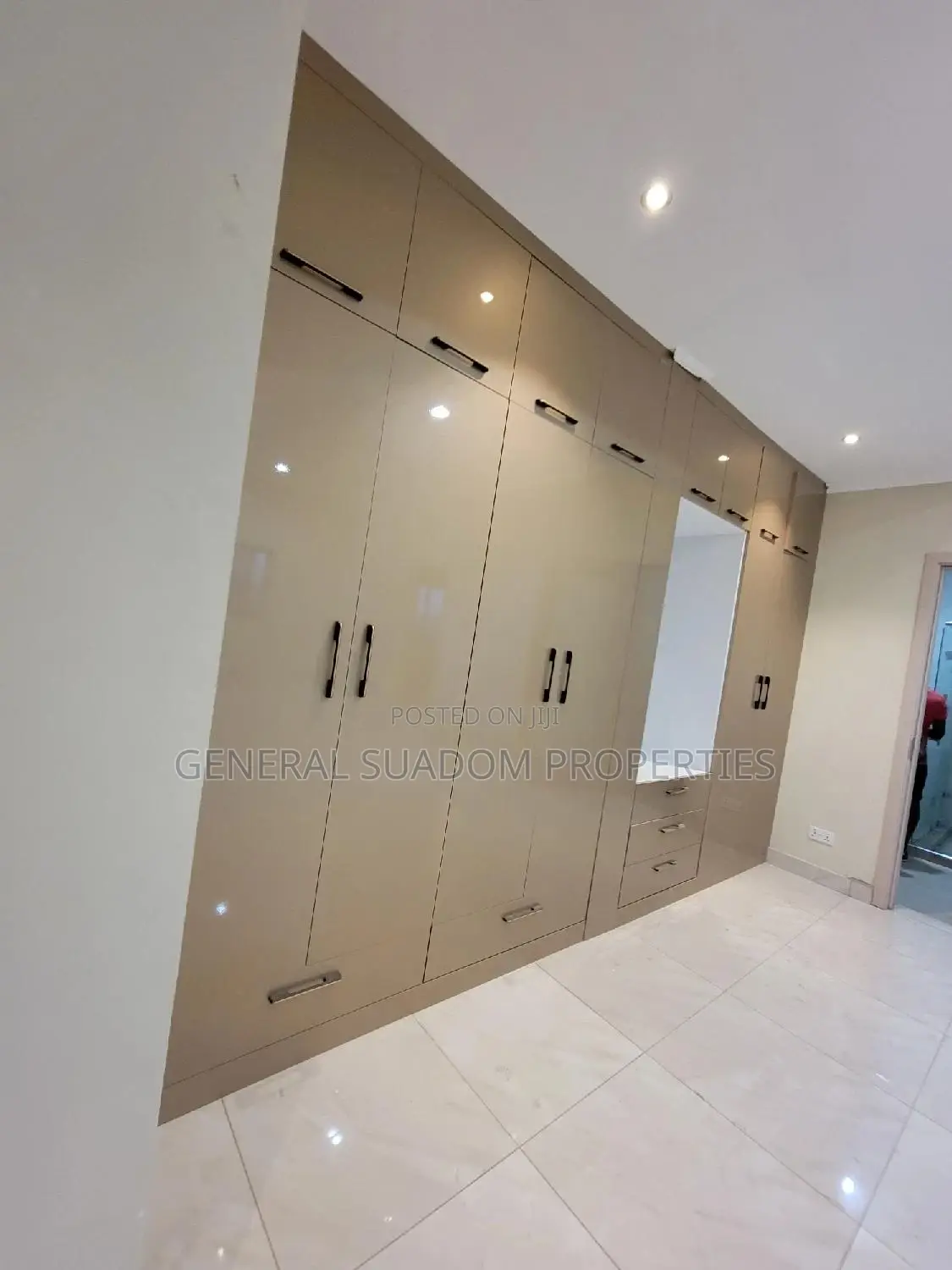5bdrm Duplex in Suadom Properties, Baatsona Total for Sale