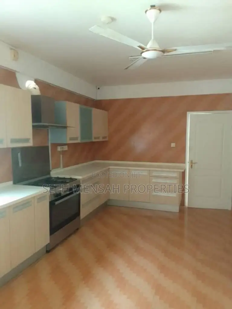 5bdrm House in SKM Property, Labone for Rent
