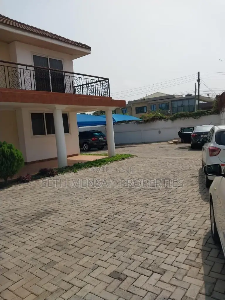 4bdrm House in SKM Property, Cantonments for Rent