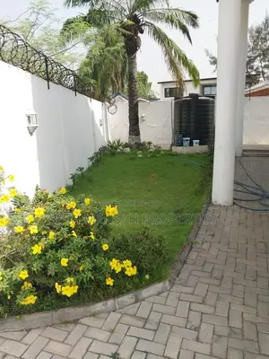 4bdrm House in SKM Property, Cantonments for Rent