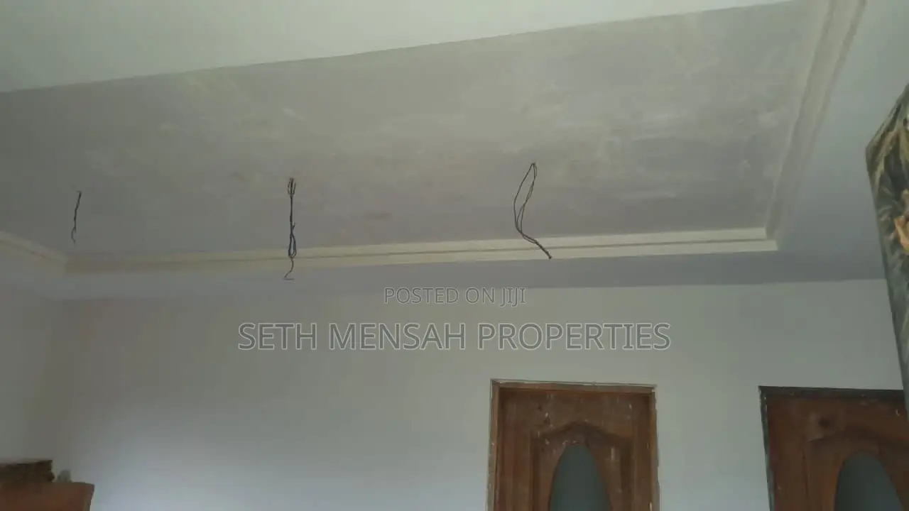 4bdrm Townhouse/Terrace in SKM Property, Cantonments for Sale