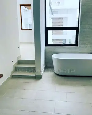 4bdrm Townhouse/Terrace in SKM Property, Cantonments for Sale