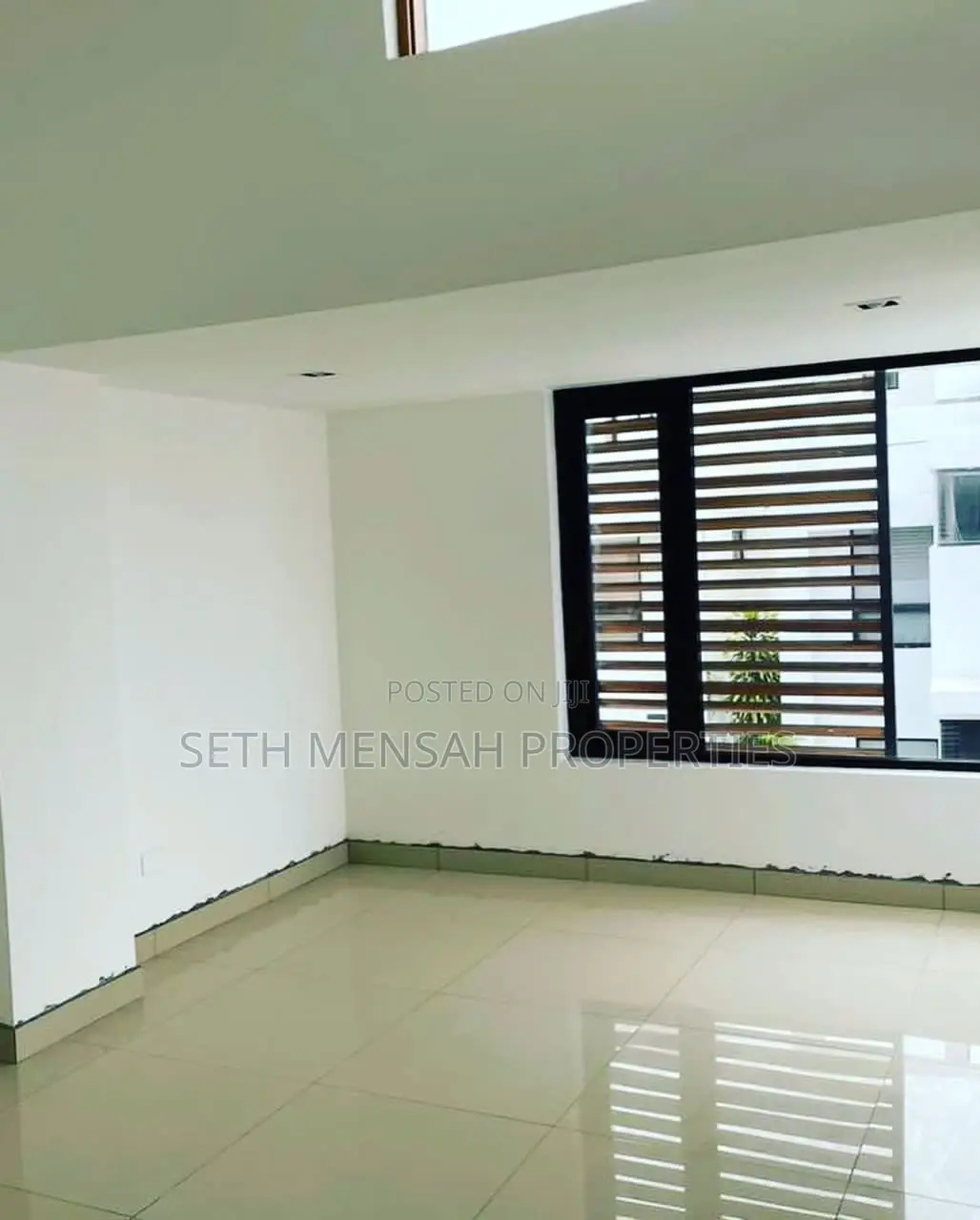 4bdrm Townhouse/Terrace in SKM Property, Cantonments for Sale