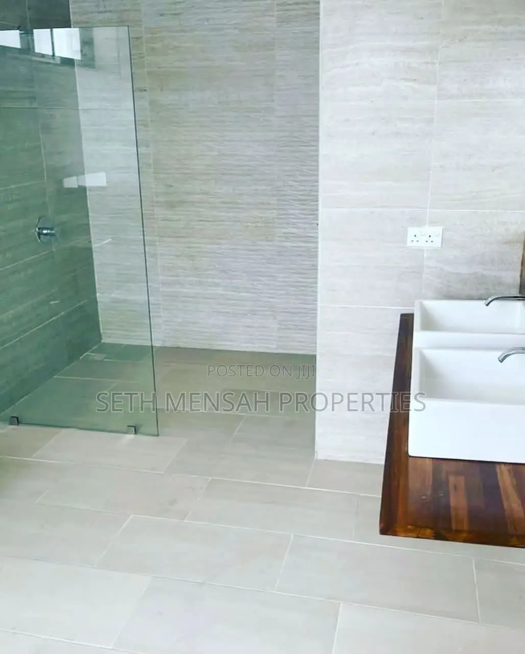4bdrm Townhouse/Terrace in SKM Property, Cantonments for Sale