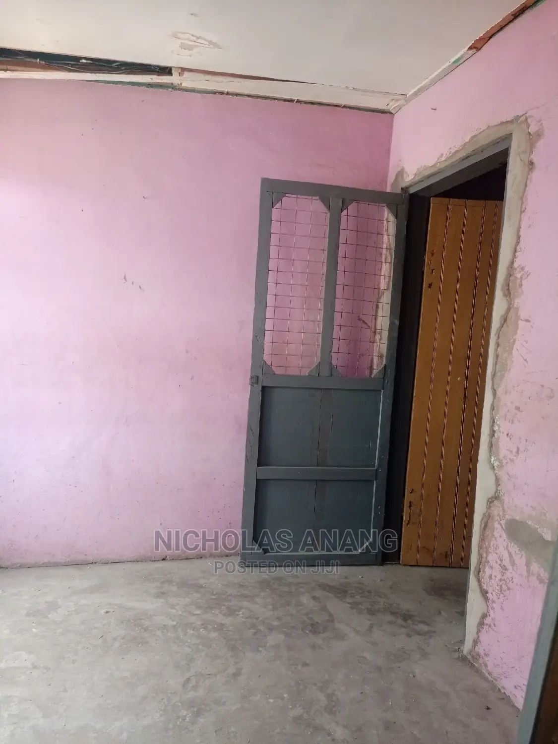 1bdrm Room & Parlour in Dorns Properties, New Town for rent