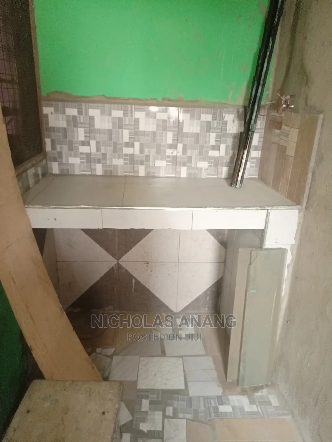 1bdrm Room & Parlour in Dorns Properties, New Town for rent