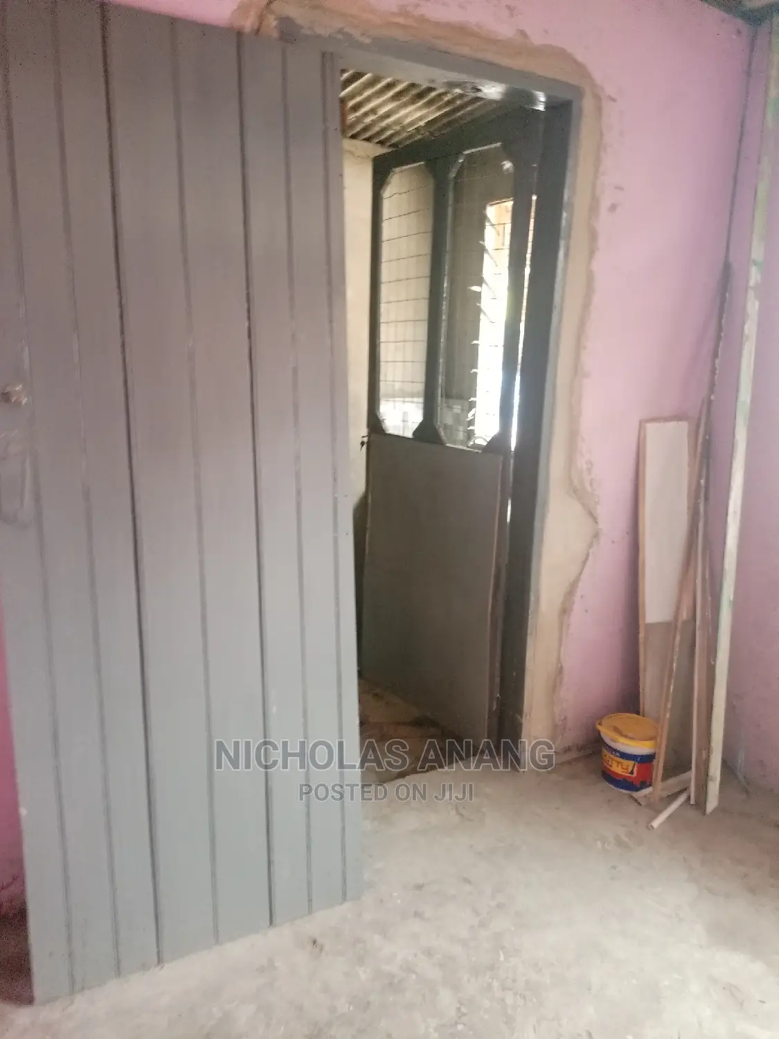 1bdrm Room & Parlour in Dorns Properties, New Town for rent