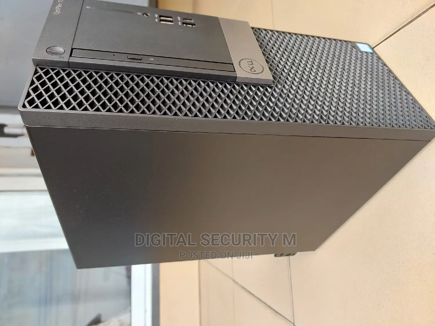 Desktop Computer Dell OptiPlex 7060 16GB Intel Core I7 HDD 1T
