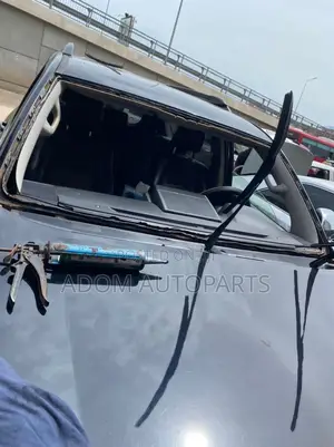 Toyota Land Cruiser Prado Windscreen