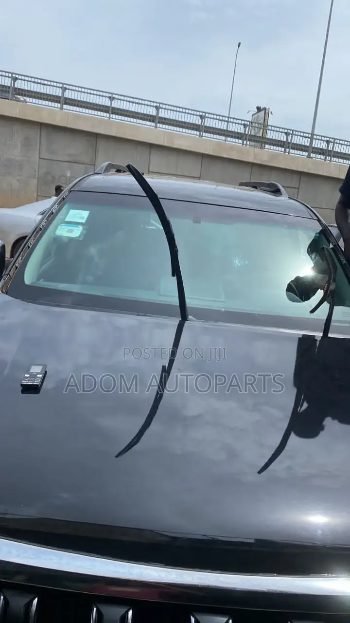 Toyota Land Cruiser Prado Windscreen