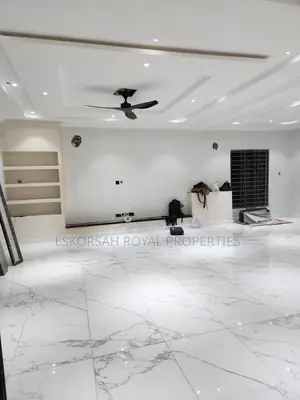 4bdrm House in Lakeside for sale