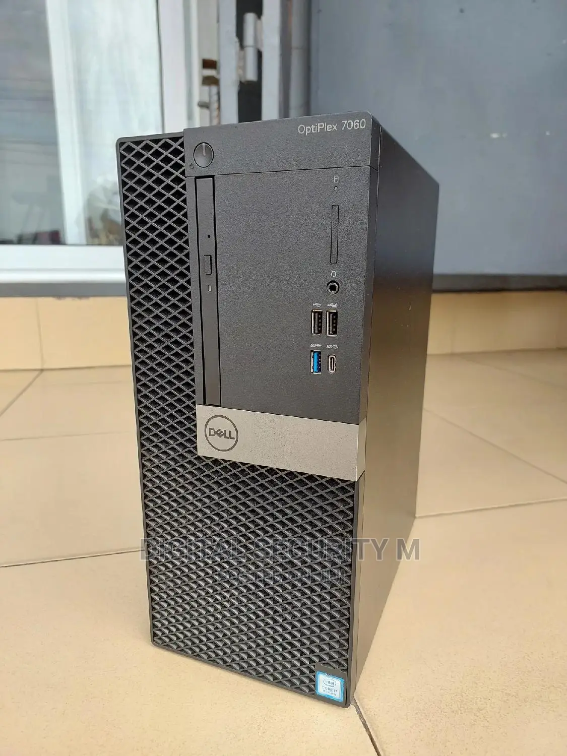 Desktop Computer Dell OptiPlex 7060 16GB Intel Core I7 HDD 1T