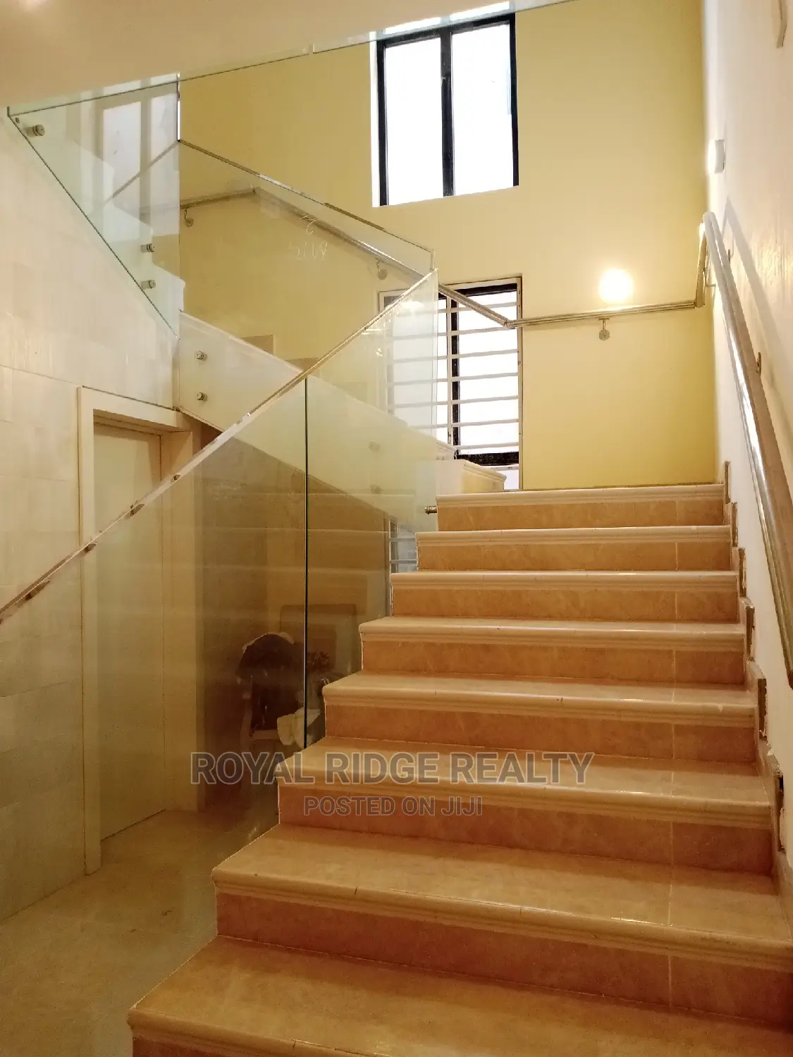 4bdrm Duplex in Spintex, Accra Metropolitan for Sale