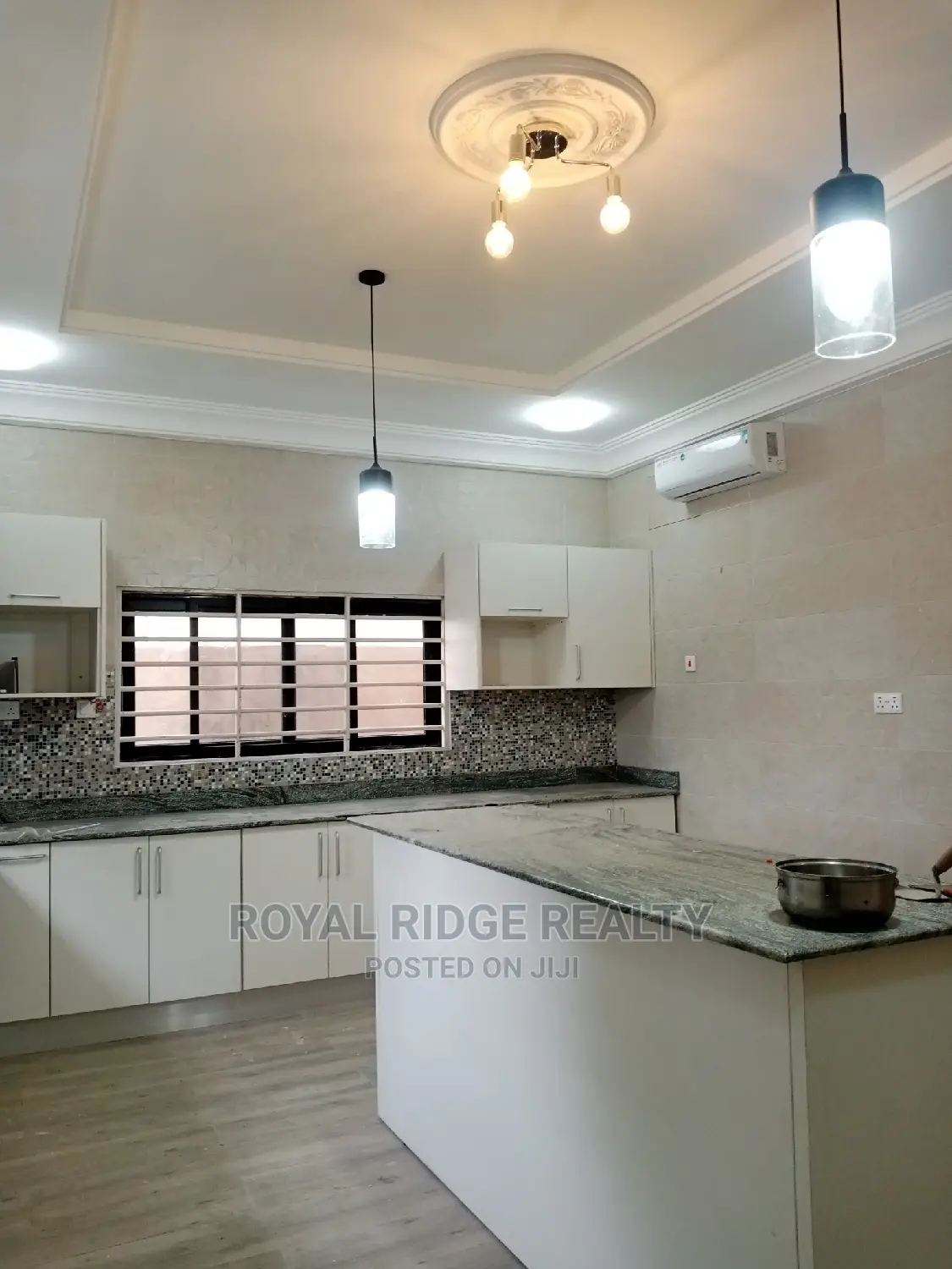 4bdrm Duplex in Spintex, Accra Metropolitan for Sale