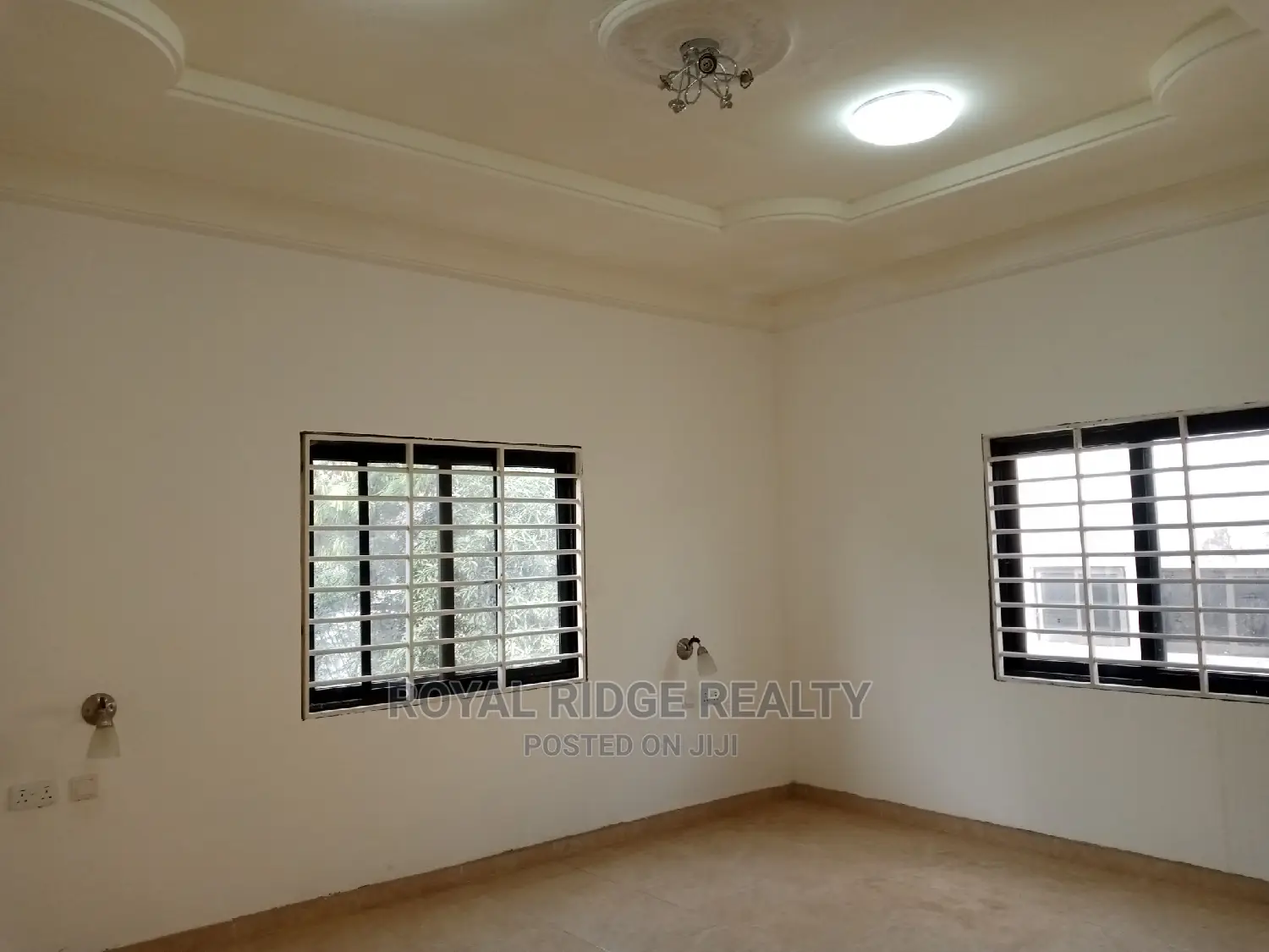 4bdrm Duplex in Spintex, Accra Metropolitan for Sale