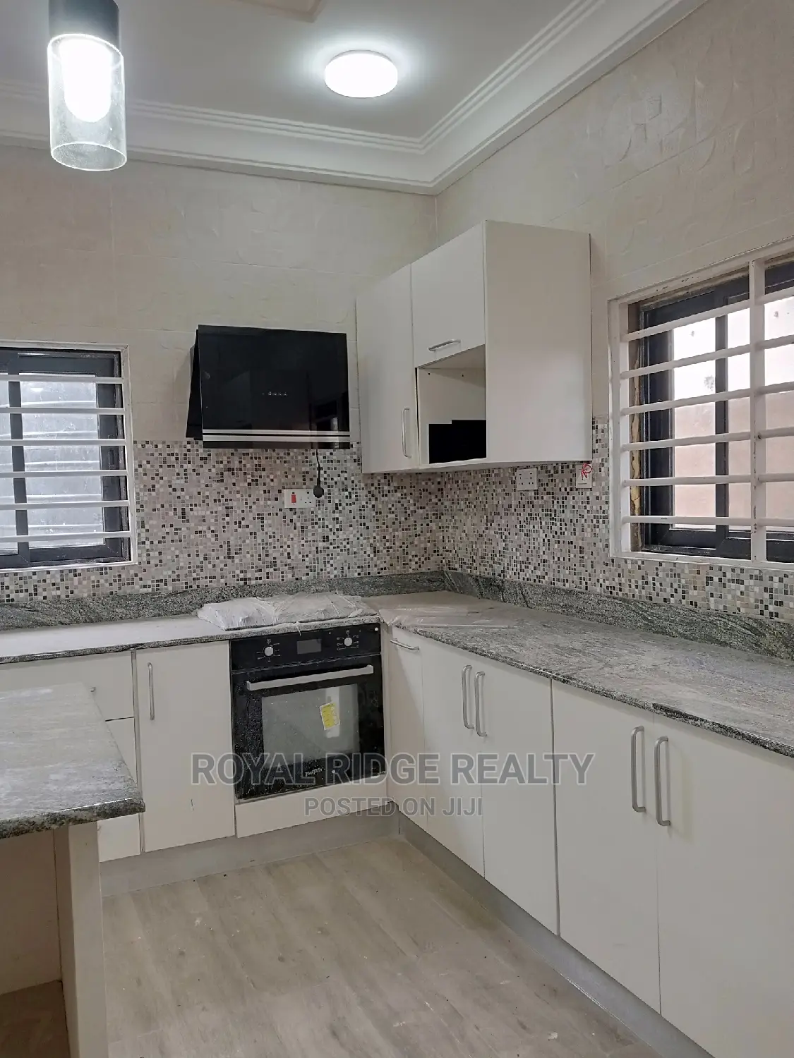 4bdrm Duplex in Spintex, Accra Metropolitan for Sale