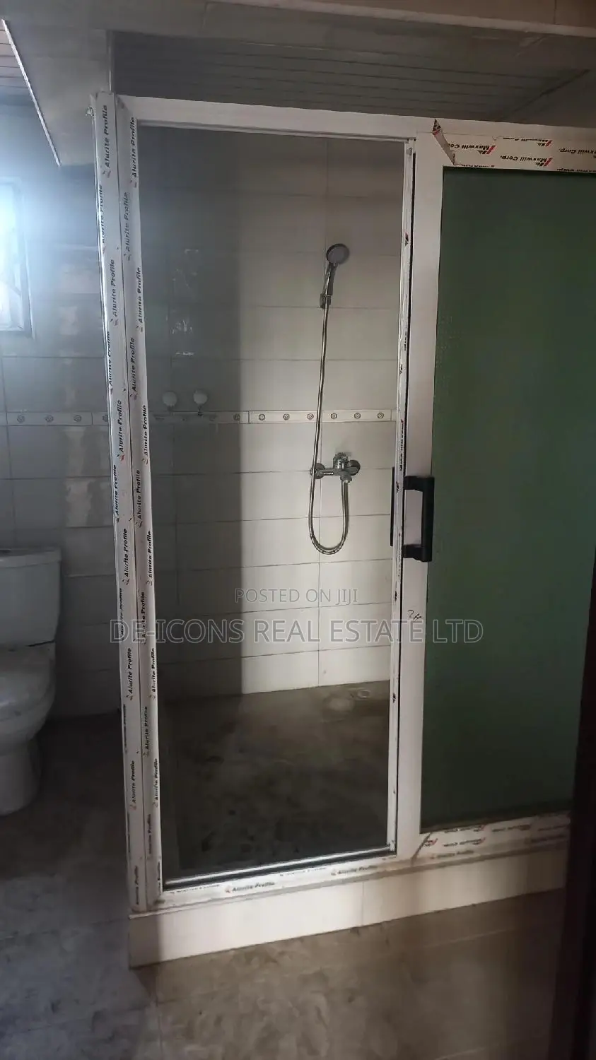 2bdrm Duplex in De-Icons Real Estate, Awutu Senya East Municipal