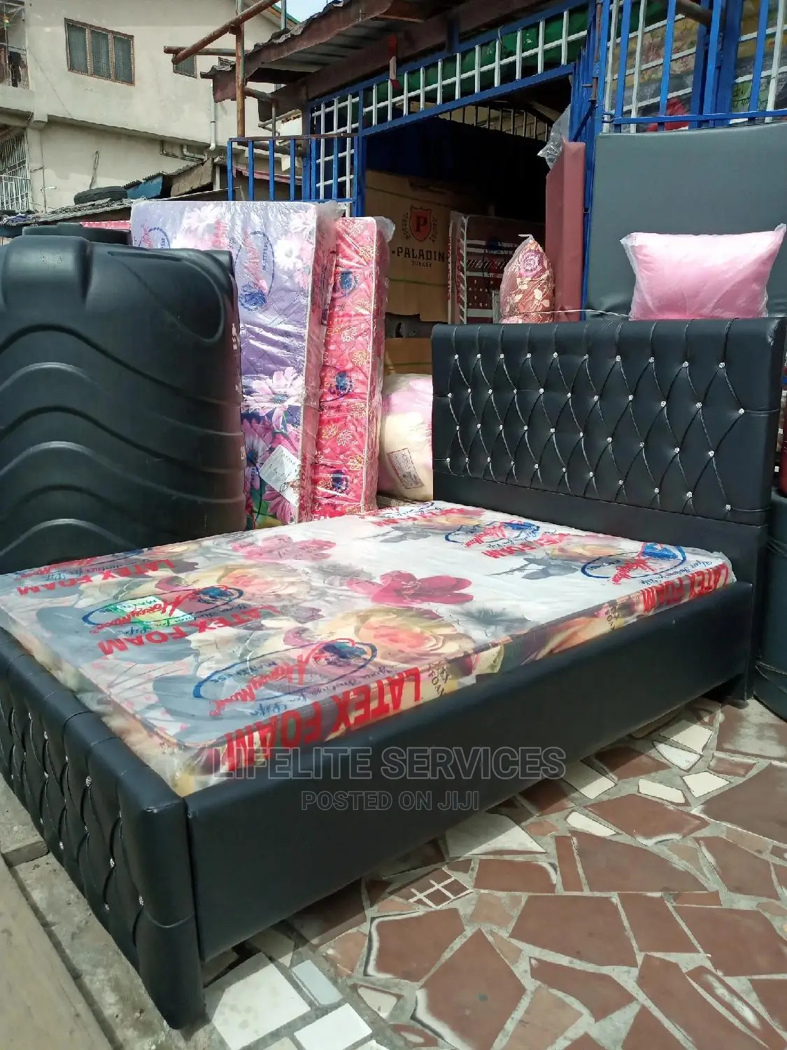 Bed With Mattress 6inches Large Size