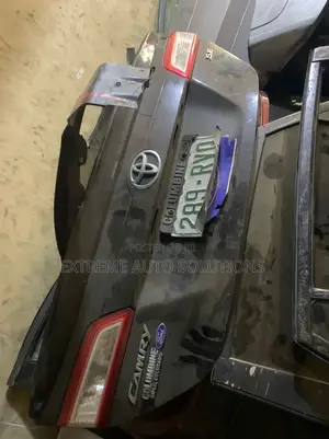 Toyota Camry 2014 SE Boot