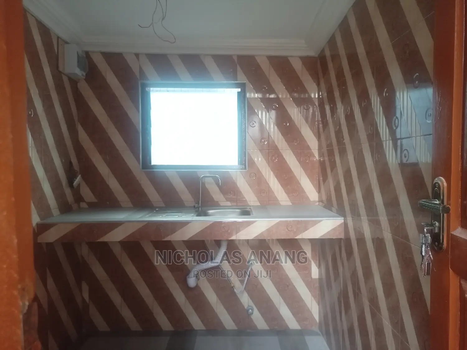 1bdrm House in Dorns Properties, New Town for rent