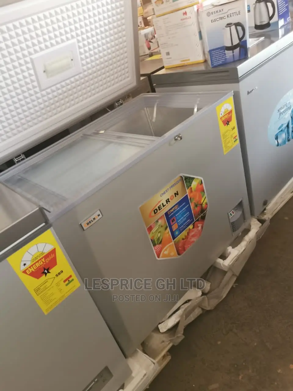 Awesome Delron Chest Freezer 258L