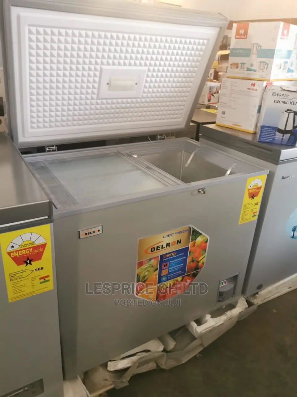 Super Awesome Delron Chest Freezer 258L