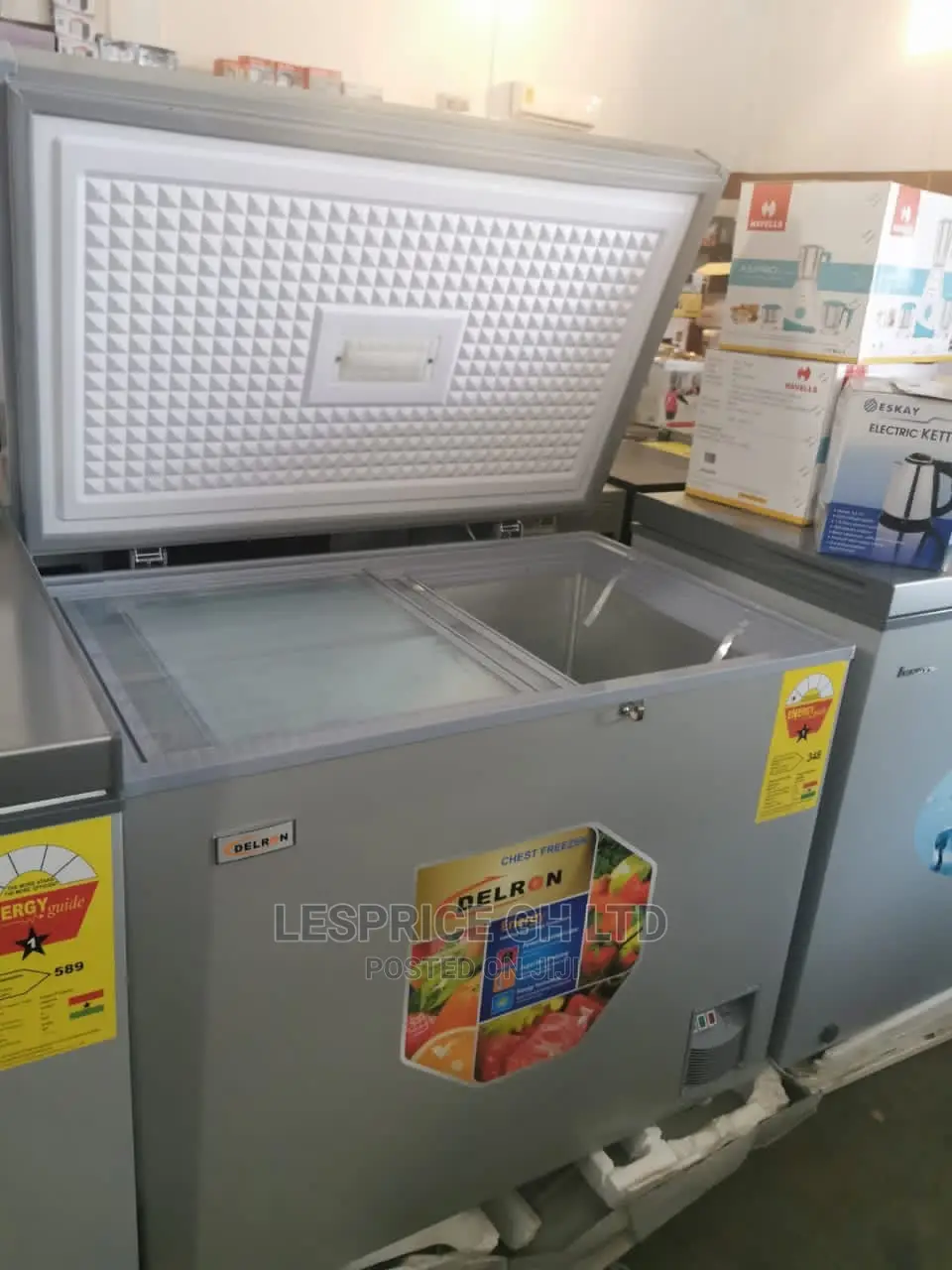 Top Delron Chest Freezer 258L
