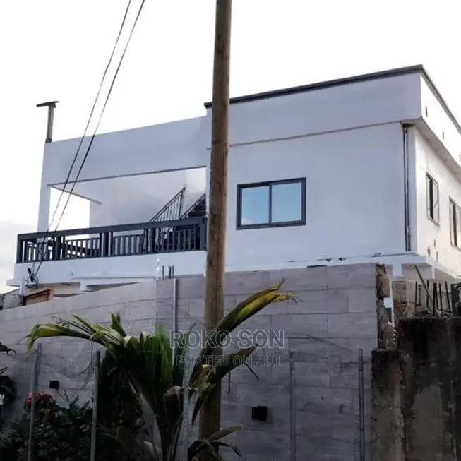 5bdrm Duplex in Dr Roko, Accra Metropolitan for sale
