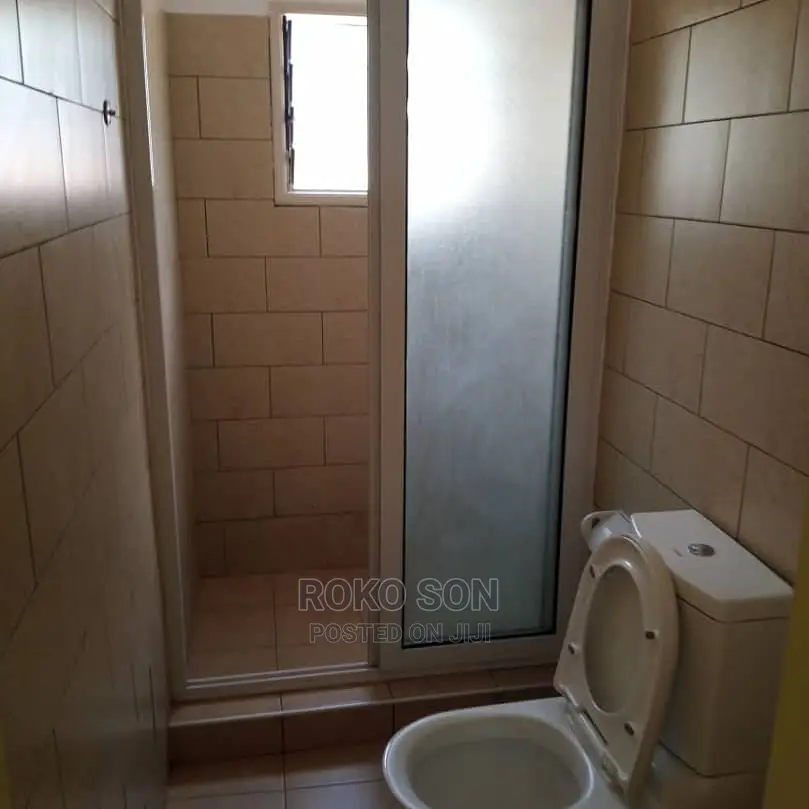 3bdrm House in Dr Roko, Spintex for rent
