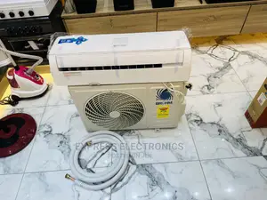 Smart Soft Air Blow Split R410 Gas 1.5hp Bruhm White