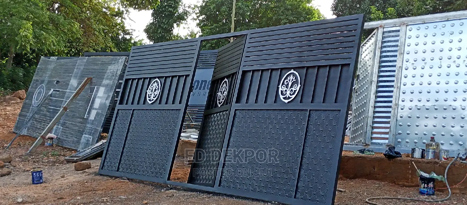 BB Sliding Gate