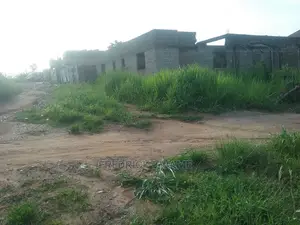 5bdrm House in Brother K Estate, Kumasi Metropolitan for sale