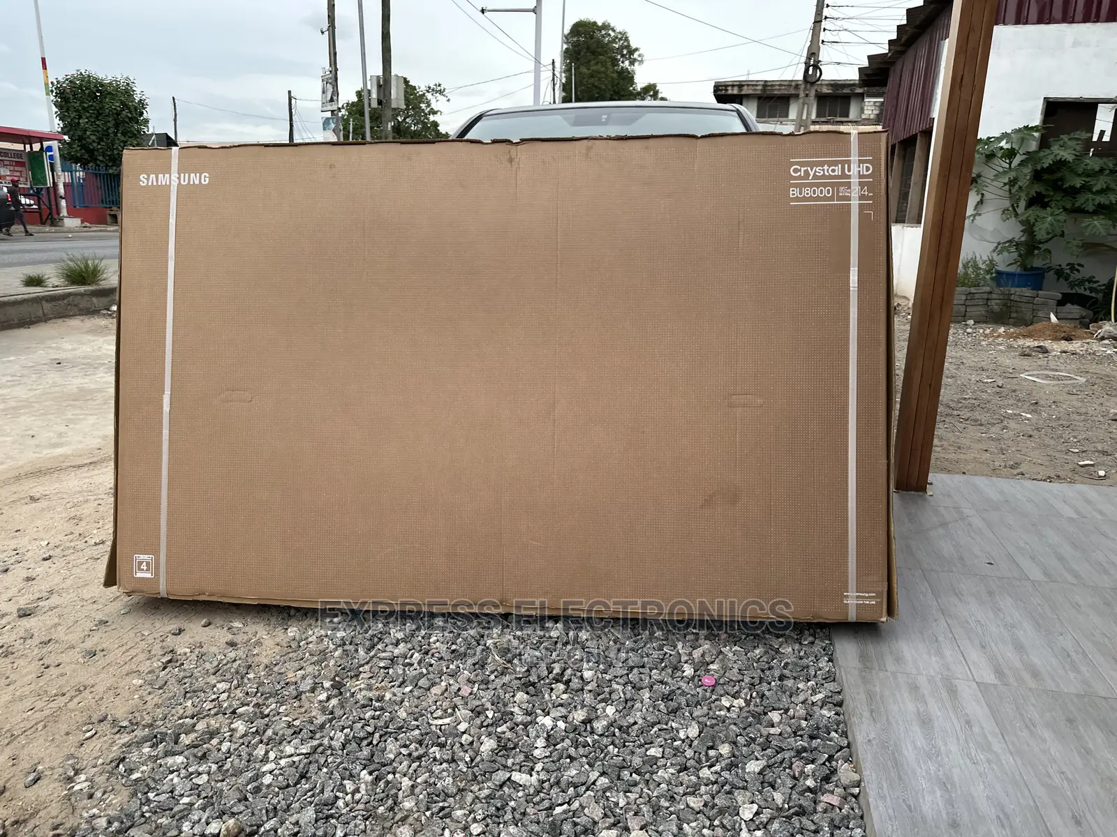 Samsung UHD Series 8 (2022) 85”