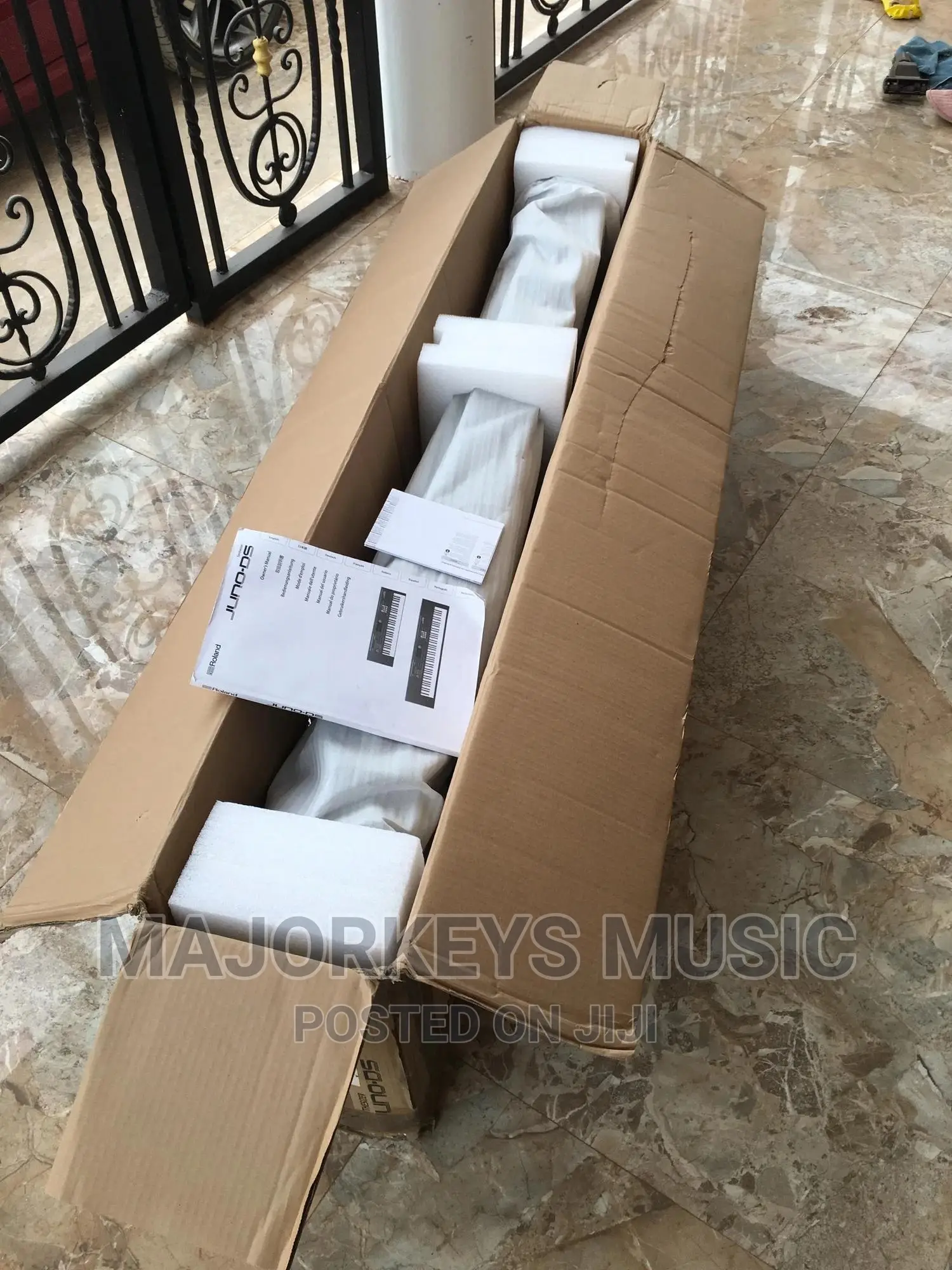 Roland Juno DS88 (88-key Weighted Action) Synthesizer