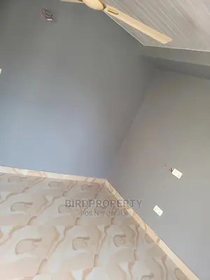 1bdrm Room & Parlour in Birdproperty, Little Roses Area for rent