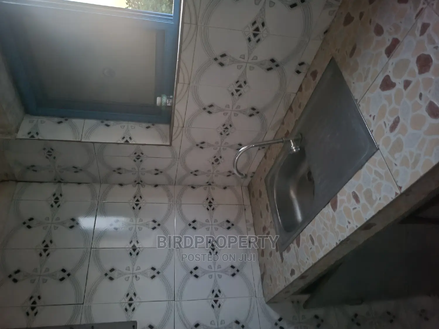 1bdrm Apartment in Birdproperty, Adjiriganor for rent